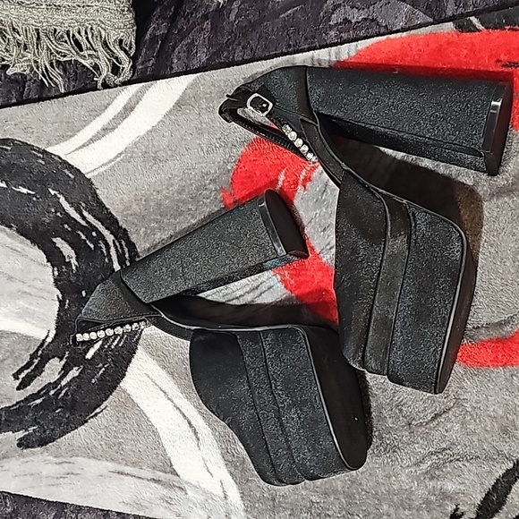 Black Ankle Strap Embellished Double Platform High Heels - Picture 5 of 10